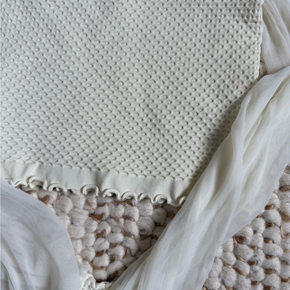 Elegant Cream Women's Top - Picture 2 of 4